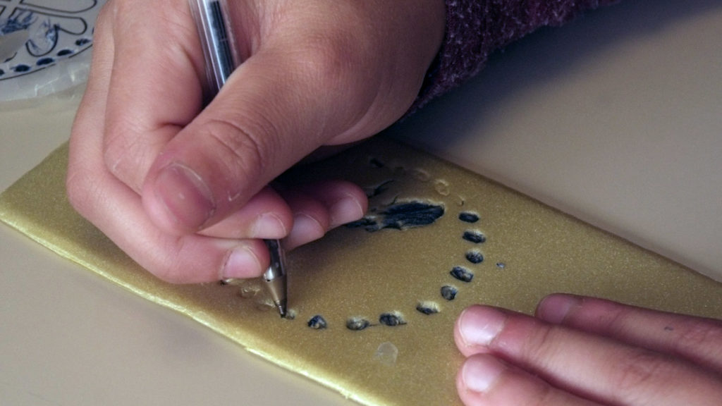 Atelier gravure auprès des enfants scolarisés en milieu hospitalier